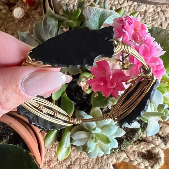 SALE!!! Bourbon & Bowties Abalone bangle and Arrowhead bangle set - Picture 7 of 9